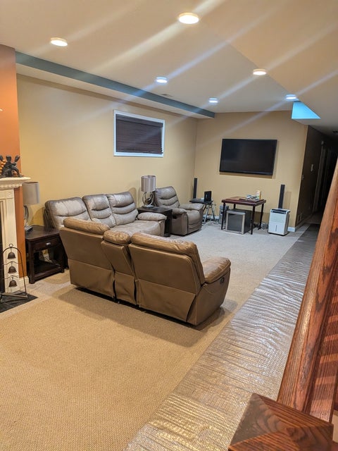 Tiny photo for 435 E 42nd Street #1, Chicago, IL 60653 (MLS # 12552430)