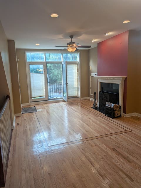 Tiny photo for 435 E 42nd Street #1, Chicago, IL 60653 (MLS # 12552430)