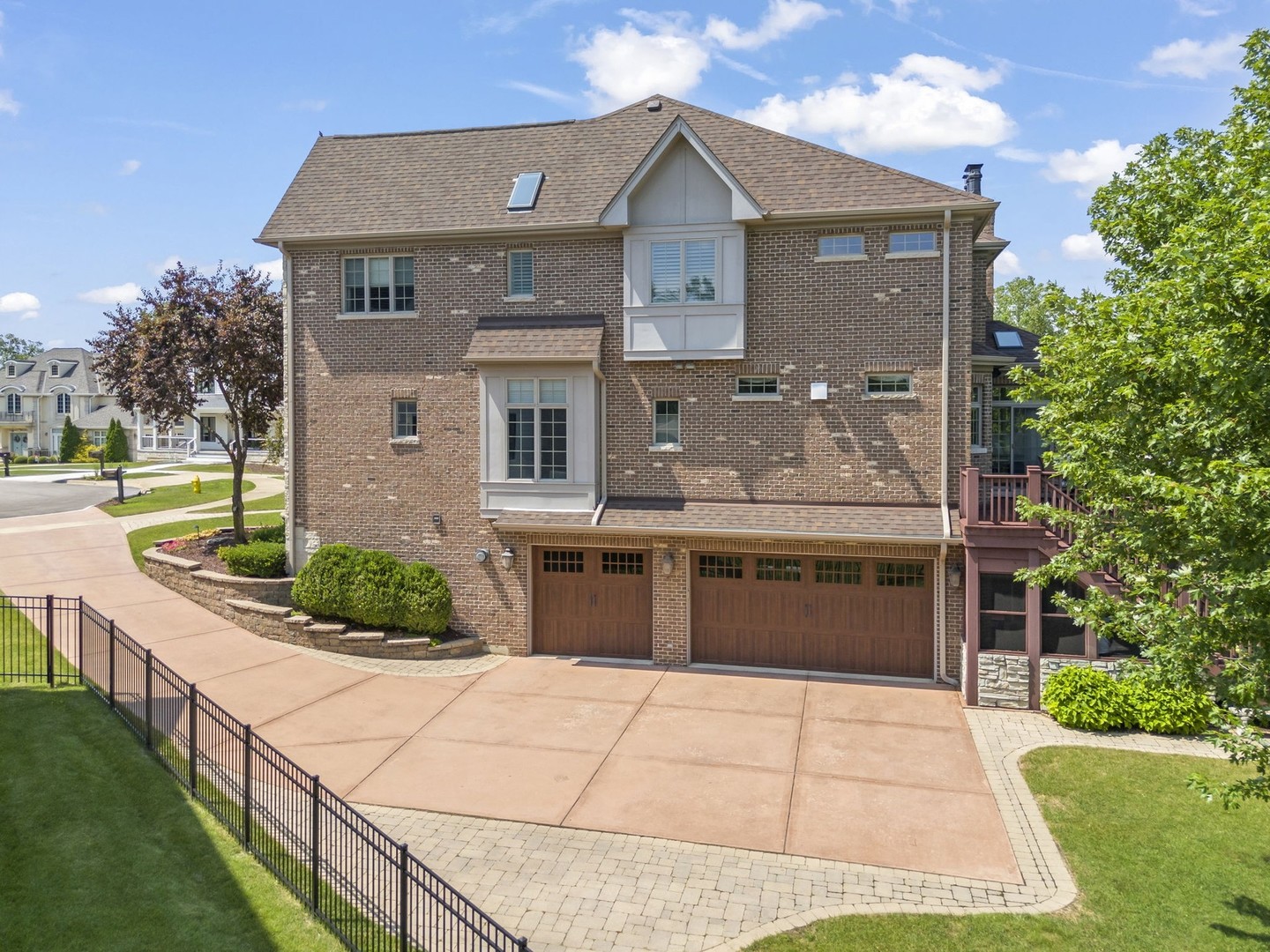 1227 Arnold Court