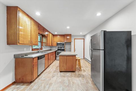 Tiny photo for 1507 W Columbia Avenue, Champaign, IL 61821 (MLS # 12463430)
