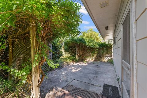 Tiny photo for 1507 W Columbia Avenue, Champaign, IL 61821 (MLS # 12463430)