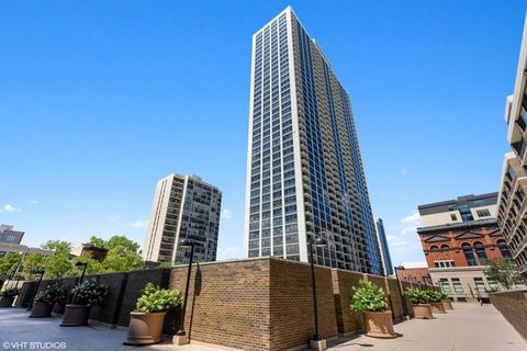 1560 N Sandburg Terrace 1411 Chicago IL 60610