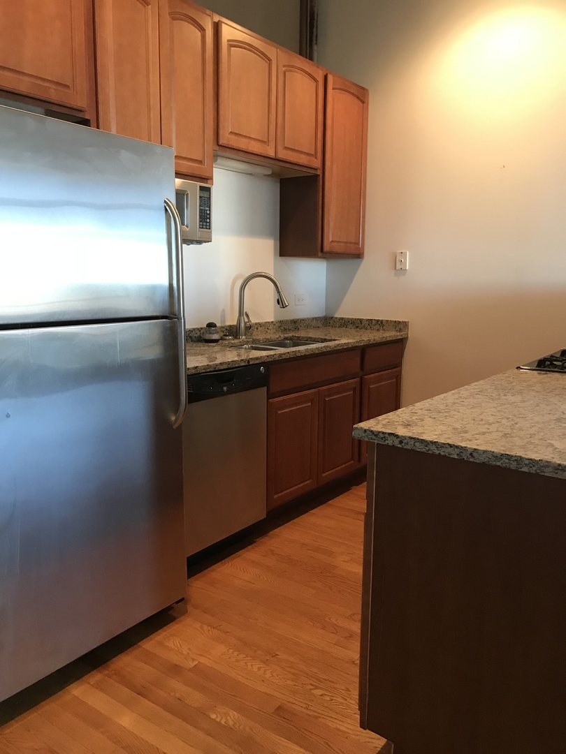 1645 W Ogden Avenue 629