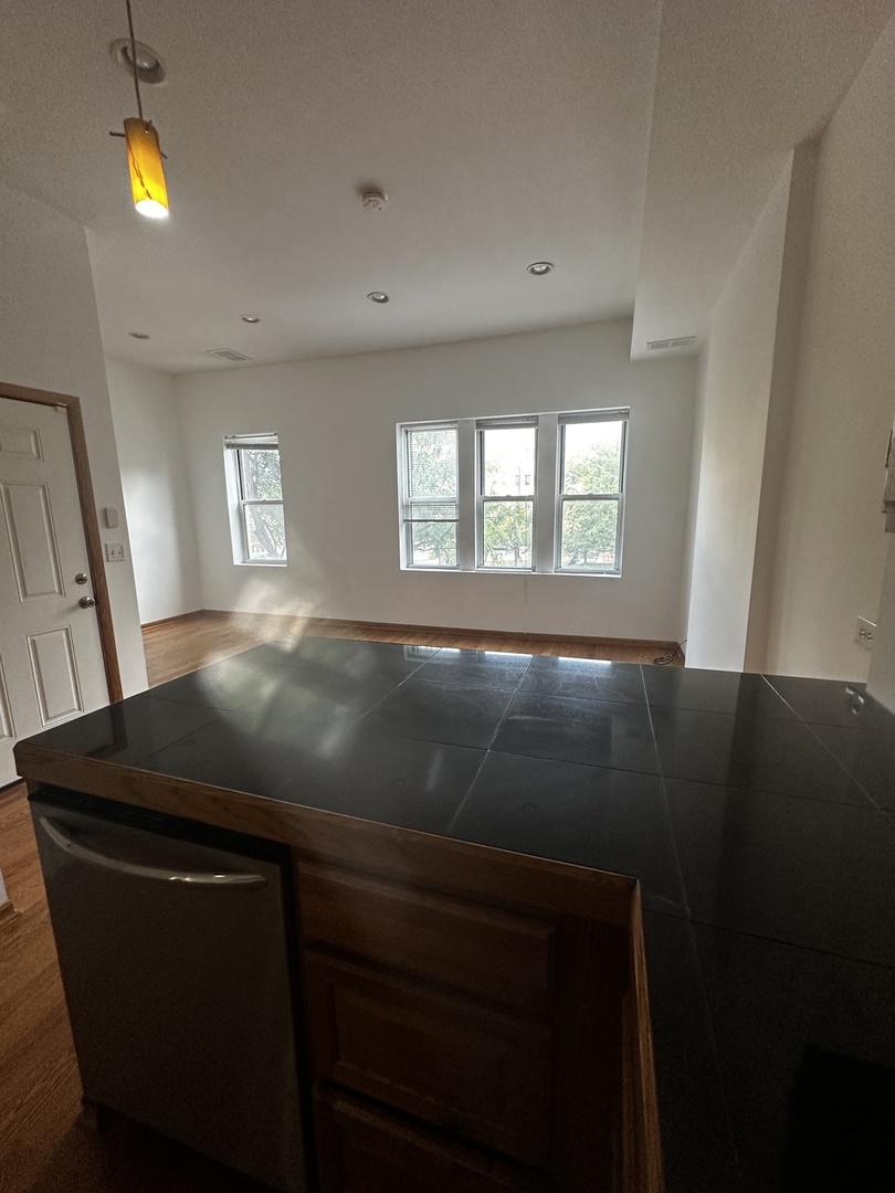 1420 N Western Avenue 2F