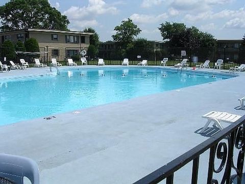 Tiny photo for 38 King Arthur Court #14, Northlake, IL 60164 (MLS # 12398748)