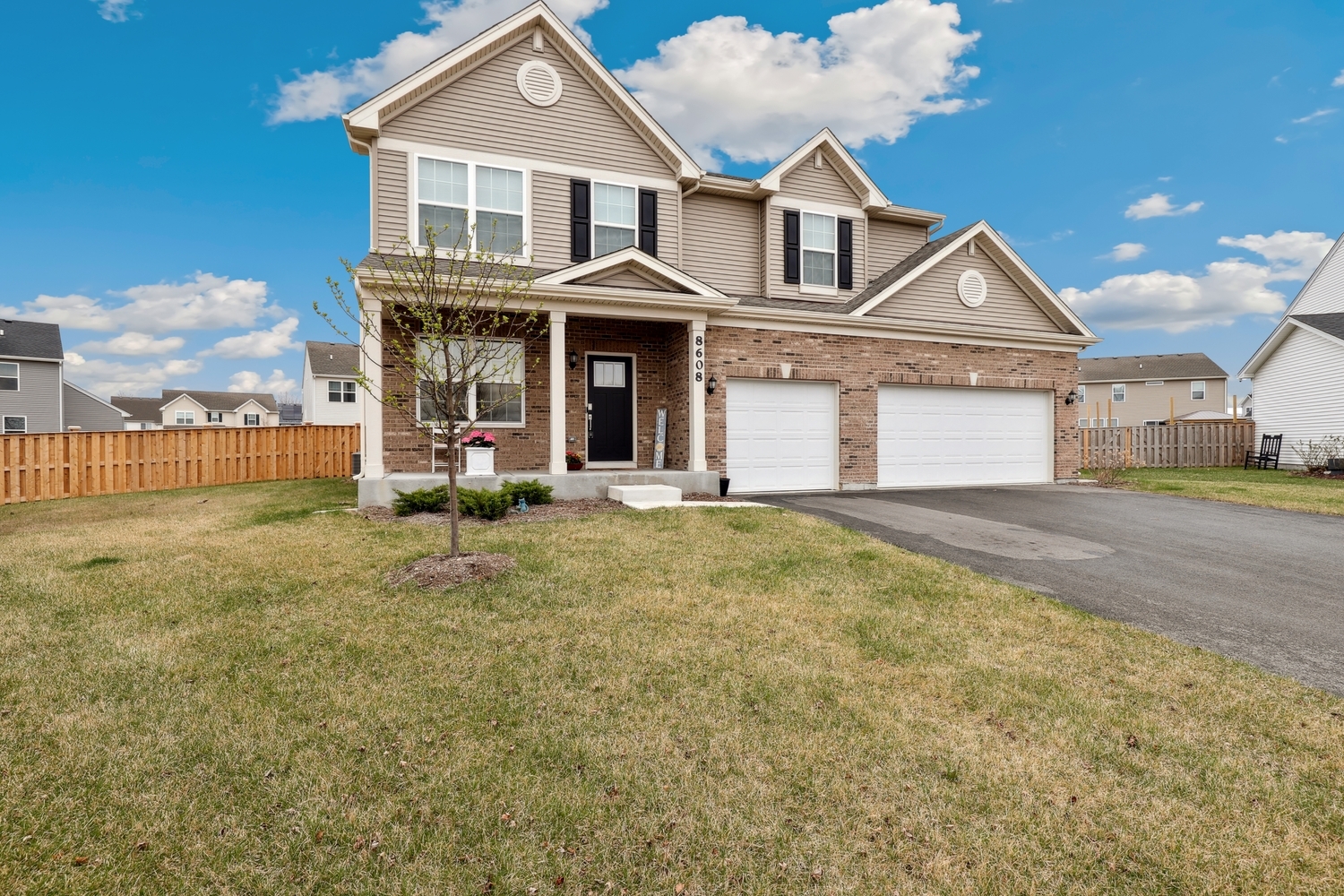 8608 Savoy Court