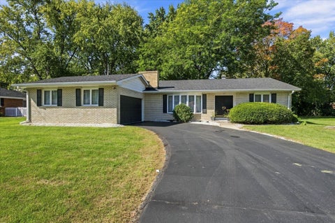 Photo of 373 LRA Drive, Aurora, IL 60506 (MLS # 12768337)