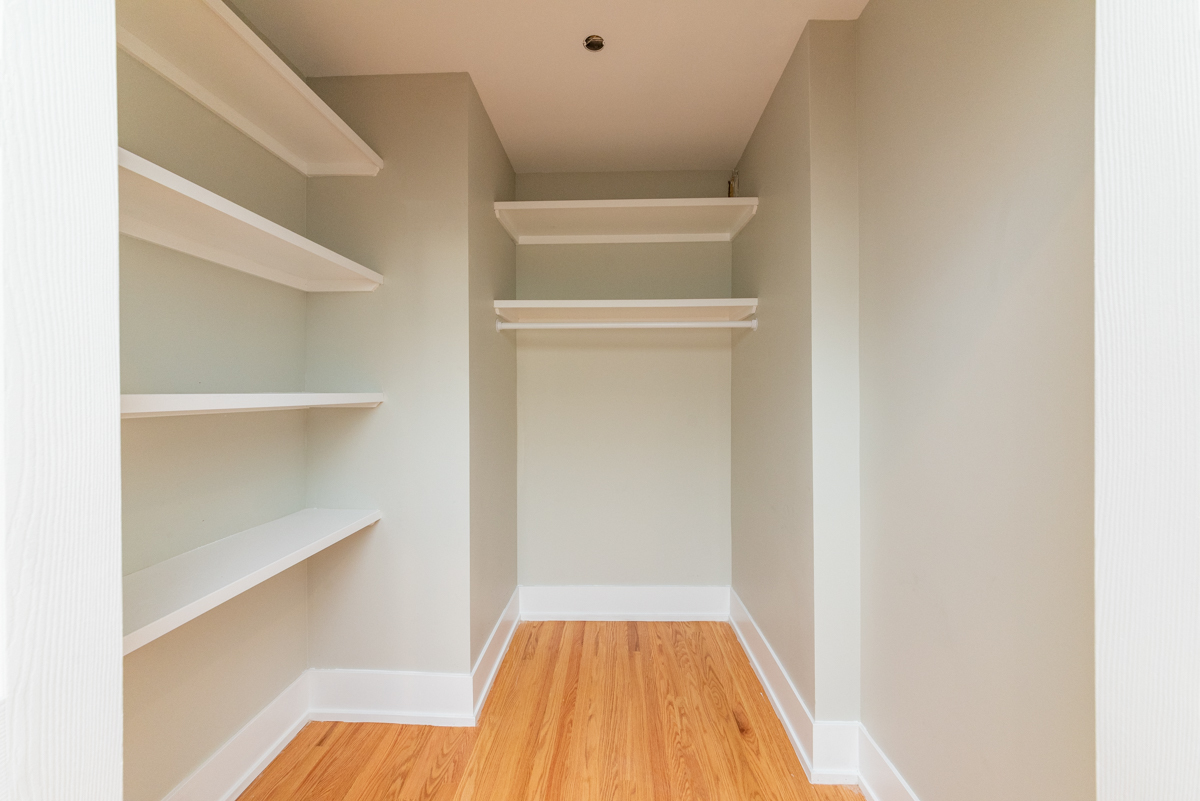 1122 W Addison Street GRD