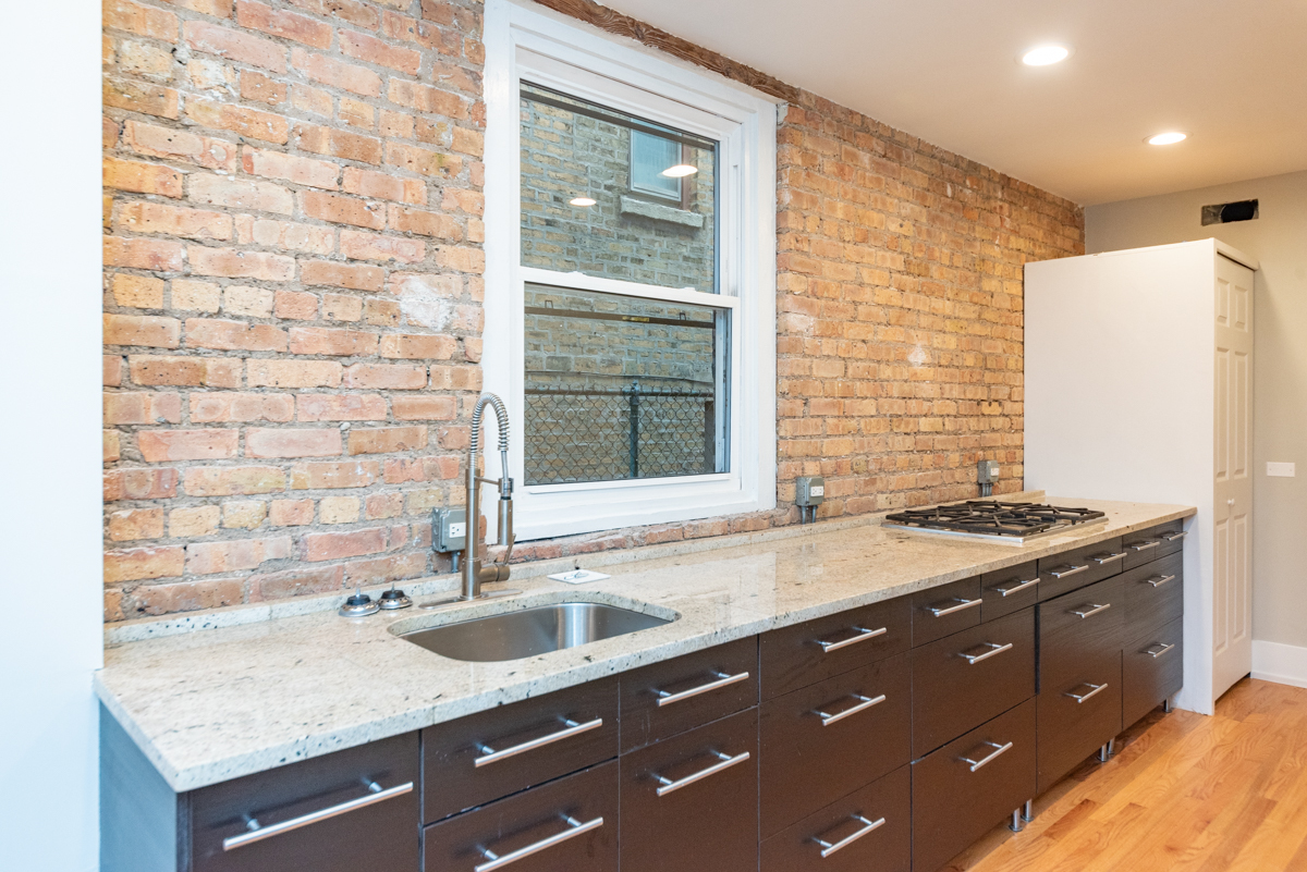 1122 W Addison Street GRD