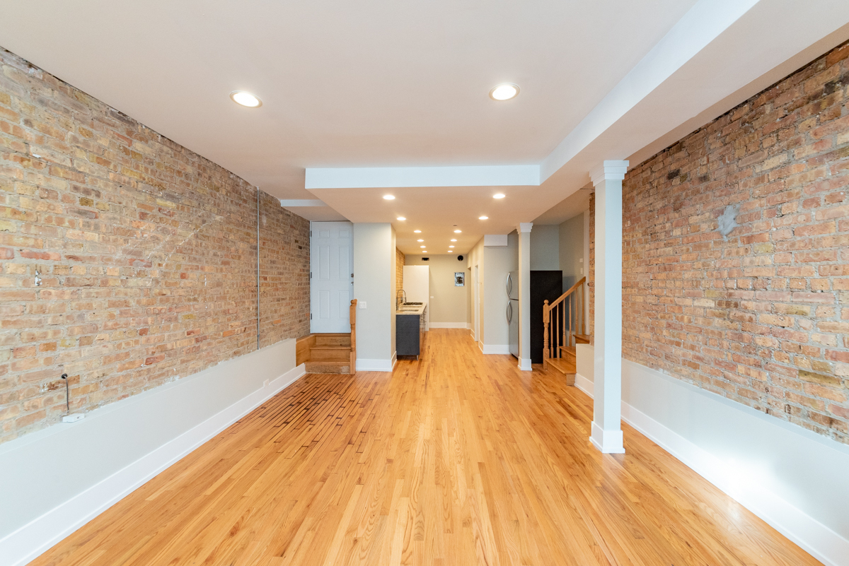 1122 W Addison Street GRD