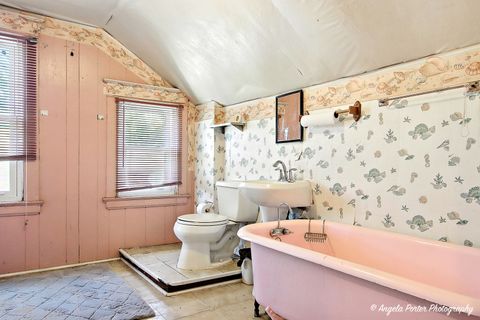 Tiny photo for 1705 Victoria Avenue, North Chicago, IL 60064 (MLS # 12442241)