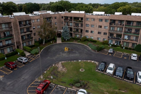 Tiny photo for 1400 N Elmhurst Road #318, Mount Prospect, IL 60056 (MLS # 12758196)