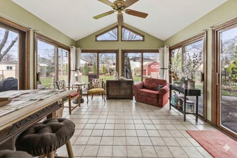 Tiny photo for 602 S Edward Street, Mount Prospect, IL 60056 (MLS # 12607700)