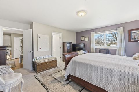 Tiny photo for 602 S Edward Street, Mount Prospect, IL 60056 (MLS # 12607700)