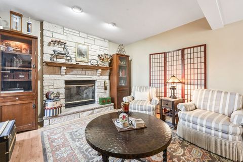 Tiny photo for 602 S Edward Street, Mount Prospect, IL 60056 (MLS # 12607700)