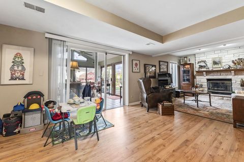 Tiny photo for 602 S Edward Street, Mount Prospect, IL 60056 (MLS # 12607700)