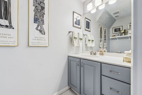 Tiny photo for 602 S Edward Street, Mount Prospect, IL 60056 (MLS # 12607700)