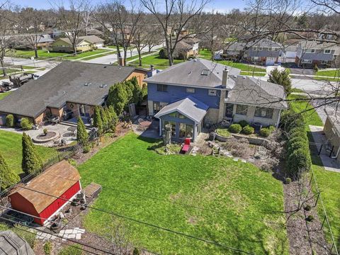 Tiny photo for 602 S Edward Street, Mount Prospect, IL 60056 (MLS # 12607700)