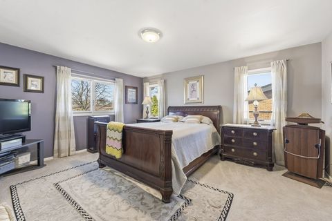 Tiny photo for 602 S Edward Street, Mount Prospect, IL 60056 (MLS # 12607700)