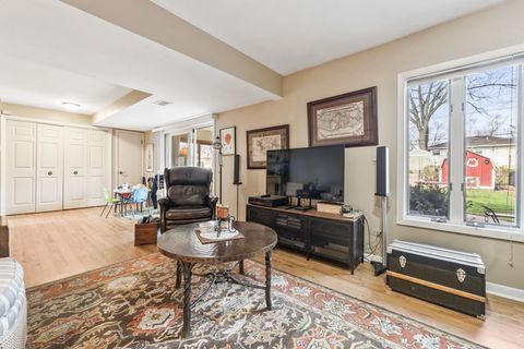 Tiny photo for 602 S Edward Street, Mount Prospect, IL 60056 (MLS # 12607700)