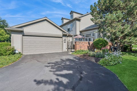 Tiny photo for 1837 Westleigh Drive, Glenview, IL 60025 (MLS # 12715281)