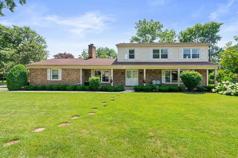 Photo of 3930 Bordeaux Court, Northbrook, IL 60062 (MLS # 12413070)