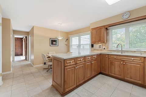 Tiny photo for 3930 Bordeaux Court, Northbrook, IL 60062 (MLS # 12413070)