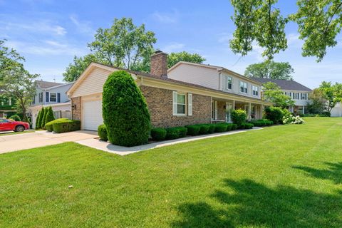 Tiny photo for 3930 Bordeaux Court, Northbrook, IL 60062 (MLS # 12413070)
