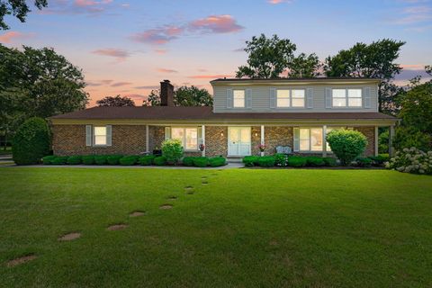 Tiny photo for 3930 Bordeaux Court, Northbrook, IL 60062 (MLS # 12413070)