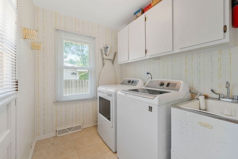 Tiny photo for 3930 Bordeaux Court, Northbrook, IL 60062 (MLS # 12413070)