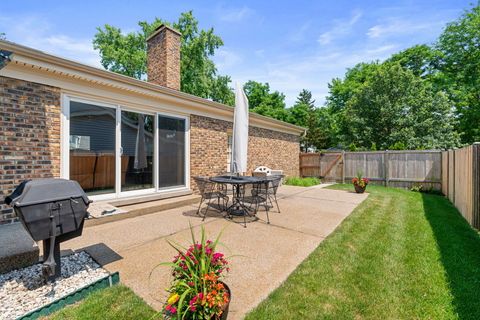 Tiny photo for 3930 Bordeaux Court, Northbrook, IL 60062 (MLS # 12413070)