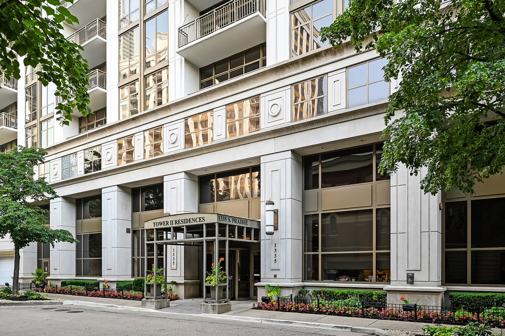 1335 S PRAIRIE Avenue 1504