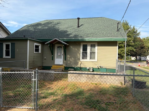 Tiny photo for 323 W Chestnut Street, Mason City, IL 62664 (MLS # 12753889)