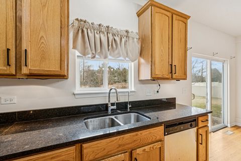 Tiny photo for 2208 Grand Pointe Trail, Aurora, IL 60503 (MLS # 12567088)