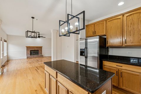 Tiny photo for 2208 Grand Pointe Trail, Aurora, IL 60503 (MLS # 12567088)