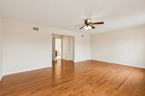 Tiny photo for 2208 Grand Pointe Trail, Aurora, IL 60503 (MLS # 12567088)