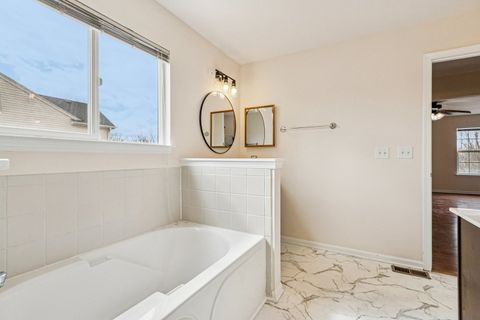 Tiny photo for 2208 Grand Pointe Trail, Aurora, IL 60503 (MLS # 12567088)