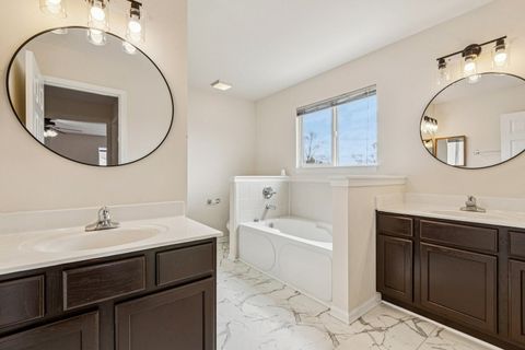 Tiny photo for 2208 Grand Pointe Trail, Aurora, IL 60503 (MLS # 12567088)