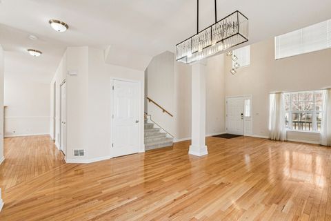 Tiny photo for 2208 Grand Pointe Trail, Aurora, IL 60503 (MLS # 12567088)