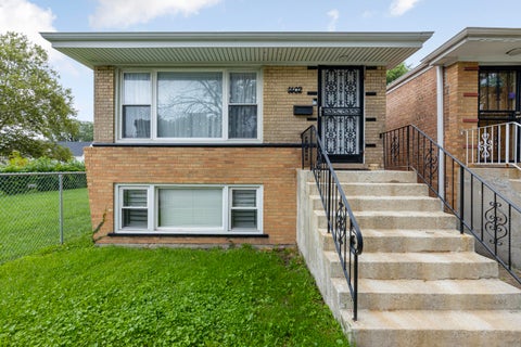 Photo of 1402 E 76th Street, Chicago, IL 60619 (MLS # 12736783)
