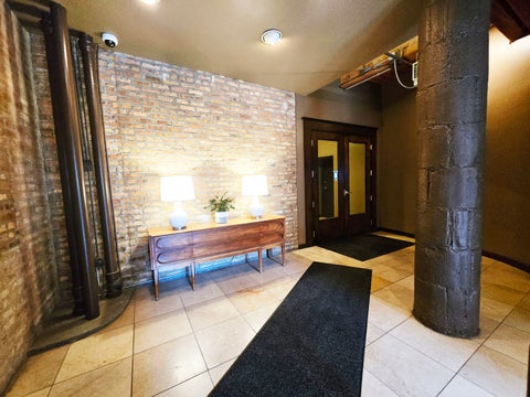 Tiny photo for 913 W Van Buren Street #5E, Chicago, IL 60607 (MLS # 12753590)