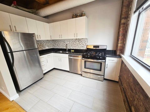 Tiny photo for 913 W Van Buren Street #5E, Chicago, IL 60607 (MLS # 12753590)