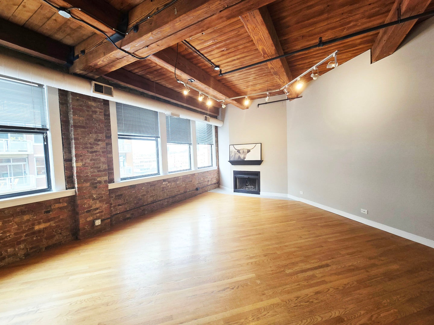 913 W Van Buren Street 5E