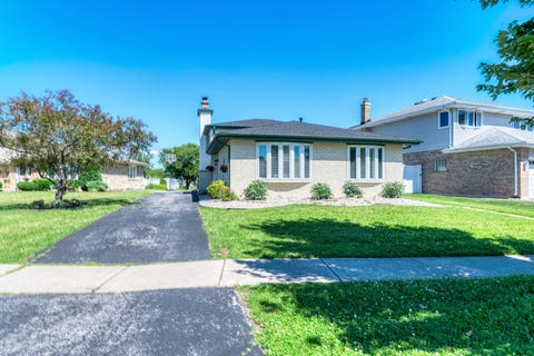 Tiny photo for 16829 Creekside Avenue, Tinley Park, IL 60487 (MLS # 12693657)
