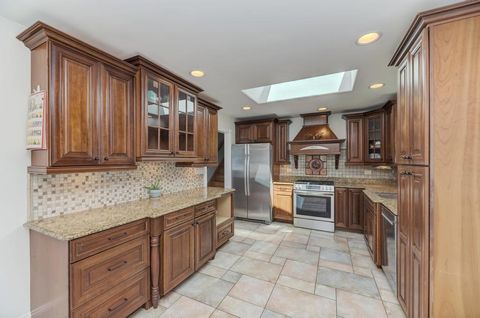 Tiny photo for 16829 Creekside Avenue, Tinley Park, IL 60487 (MLS # 12693657)