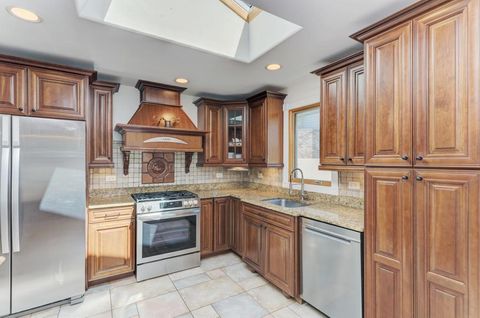 Tiny photo for 16829 Creekside Avenue, Tinley Park, IL 60487 (MLS # 12693657)
