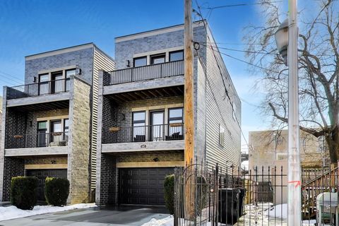 Tiny photo for 347 E 44th Street, Chicago, IL 60653 (MLS # 12565786)