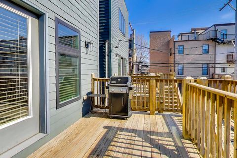 Tiny photo for 347 E 44th Street, Chicago, IL 60653 (MLS # 12565786)