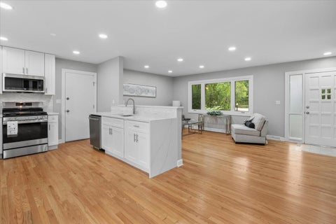 Tiny photo for 26890 N Longwood Road, Lake Forest, IL 60045 (MLS # 12791286)