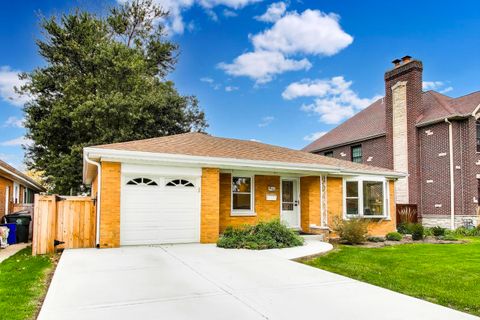 Tiny photo for 832 N Delphia Avenue, Park Ridge, IL 60068 (MLS # 12514835)